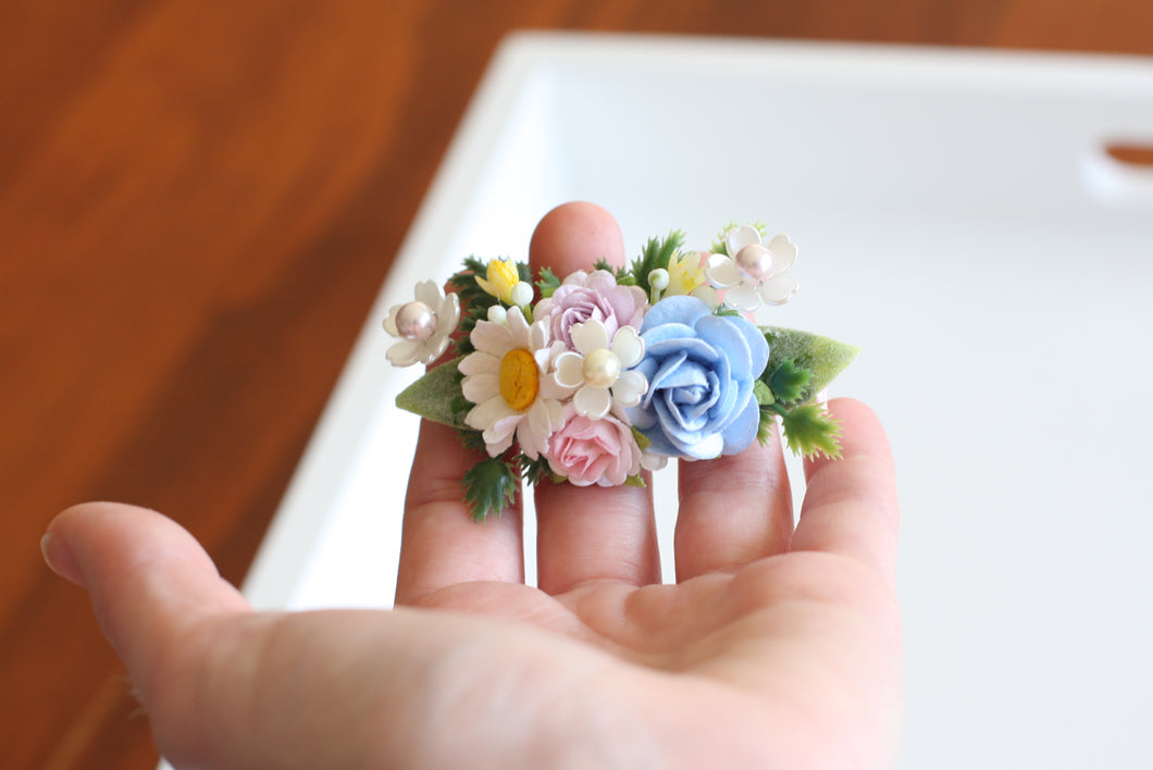 Floral clip - Buttercup Blossom